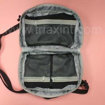 TB-1079		DELUXE SHOULDER BAG