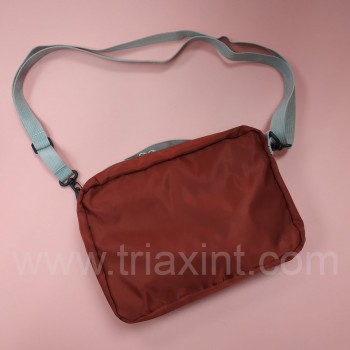 TB-1079		DELUXE SHOULDER BAG
